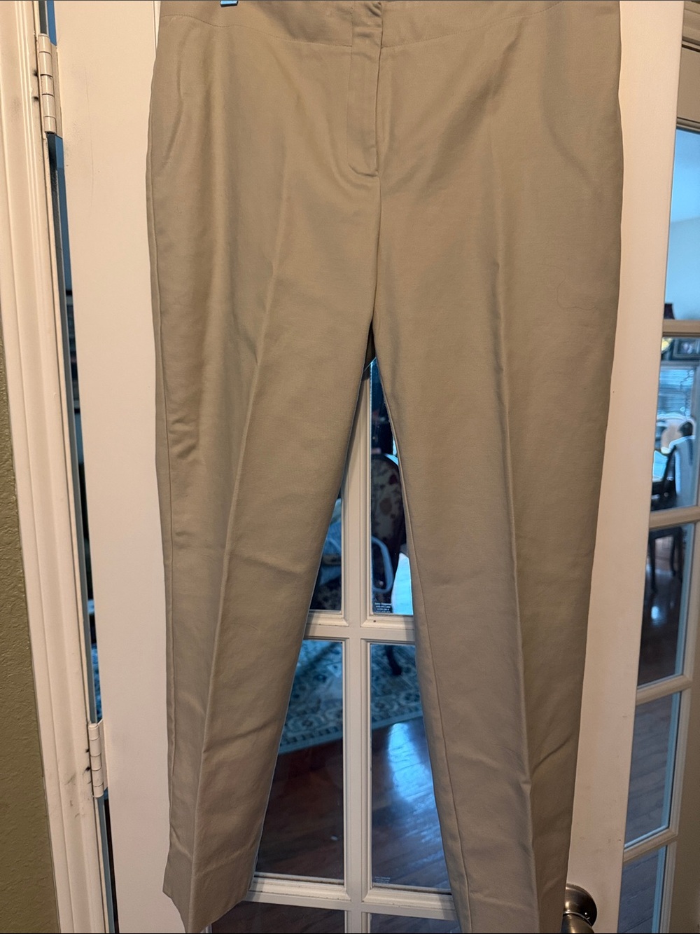 Chico's Cropped Ankle Pants in Light Khaki